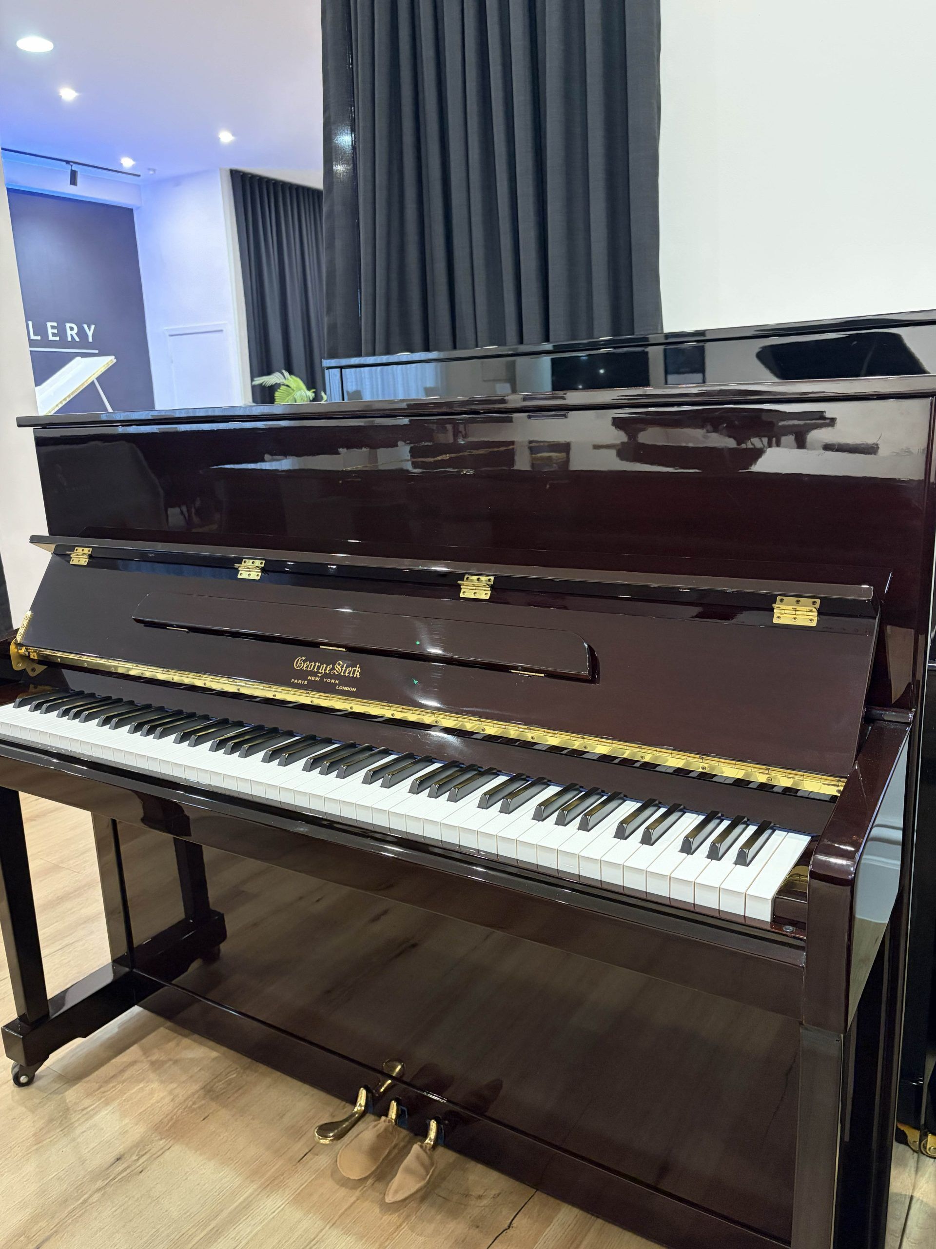 Preowned GEORGE STECK US-19T Upright Piano